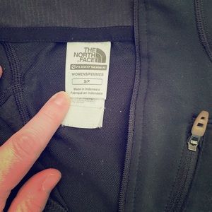 Women’s Sm flight series NorthFace pullover